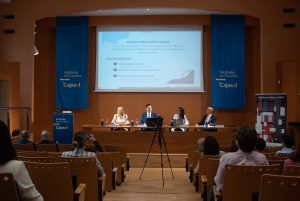 El Instituto de Estudios Cajasol analiza la salud emocional en las empresas y los nuevos permisos remunerados. El-Instituto-de-Estudios-Cajasol-analiza-la-salud-emocional-en.jpg